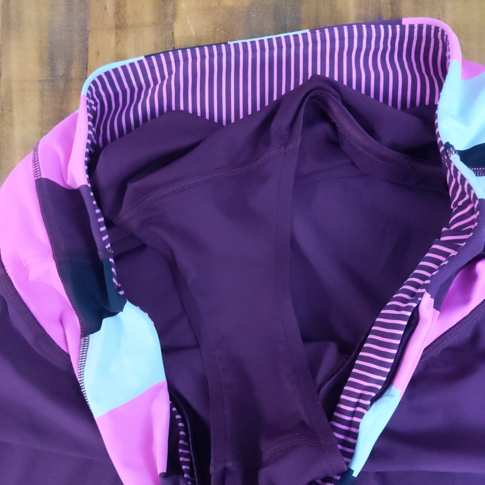 Lululemon Groovy Run Short 10 Plum Raspberry - Picture 2 of 6